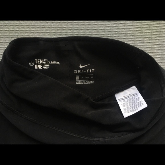 Nike ‘Legendary’ Dri-Fit Training Tights Leggings - Picture 5 of 7